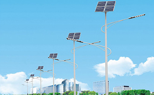 北方冬季和田县太阳能路灯的保养要点