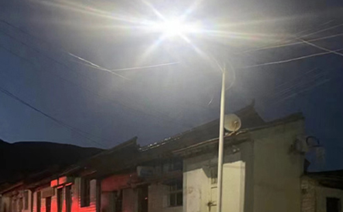 农村院子里最适合的和田县太阳能路灯亮度与安装要点